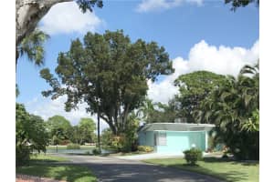 10 Kings Rd, Naples, FL 34102, Sold 12/04/19