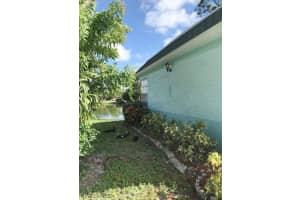 10 Kings Rd, Naples, FL 34102, Sold 12/04/19