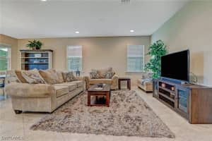 2929 Sunset Pointe Cir, Cape Coral, FL 33914, Sold 09/18/20