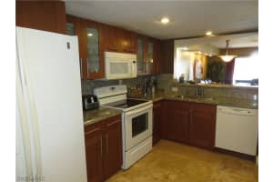 3275 NW 44th St, Oakland Park, FL 33309, Sold 01/02/20