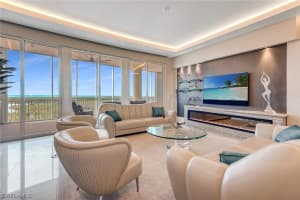 13665 Vanderbilt Dr, Naples, FL 34110, Sold 01/27/20