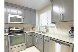 2121 Collier Ave APT 307, Fort Myers, FL 33901, Sold 11/26/19