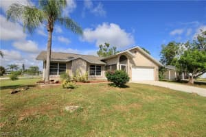 10728 Guavatree Ct, Lehigh Acres, FL 33936, Sold 11/22/19
