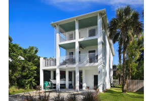 719 Park Ave, Naples, FL 34110, Sold 04/09/20
