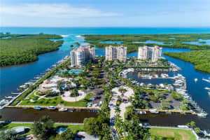 425 Dockside Dr, Naples, FL 34110, Sold 04/15/21