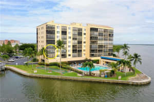 400 Lenell Rd APT 201, Fort Myers Beach, FL 33931, Sold 12/31/19