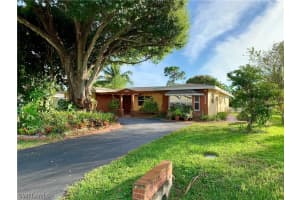 536 Val Mar Dr, Fort Myers, FL 33919, Sold 12/27/19