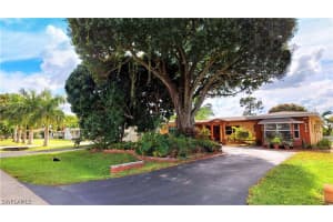536 Val Mar Dr, Fort Myers, FL 33919, Sold 12/27/19