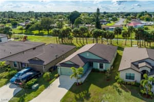363 Shadow Lakes Dr, Lehigh Acres, FL 33974, Sold 03/31/20