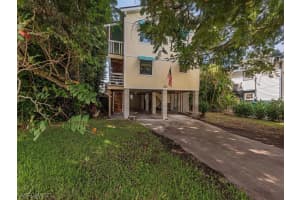 1279 Grand Canal Dr, Naples, FL 34110, Sold 07/15/20