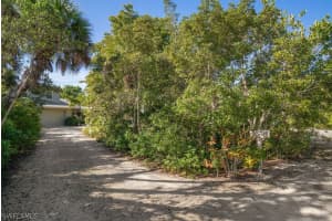 4345 Gulf Pines Dr, Sanibel, FL 33957, Sold 12/01/20