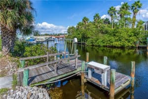 17911 Palm Cir, Fort Myers Beach, FL 33931, Sold 07/08/20