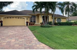 6614 Willow Lake Cir, Fort Myers, FL 33966, Sold 02/12/20