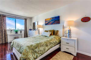 803 River Point Dr, Naples, FL 34102, Sold 12/03/20