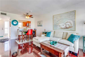 803 River Point Dr, Naples, FL 34102, Sold 12/03/20