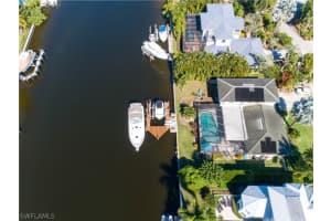 1671 Hibiscus Dr, Sanibel, FL 33957, Sold 10/15/20