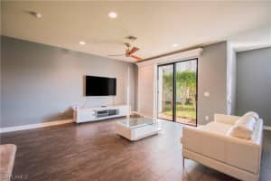 7894 Bristol Cir, Naples, FL 34120, Sold 08/24/20