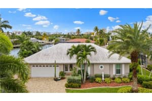 30 Bayview Blvd, Fort Myers Beach, FL 33931, Sold 02/18/20