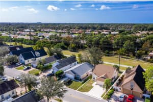 107 Leawood Cir, Naples, FL 34104, Sold 04/23/20
