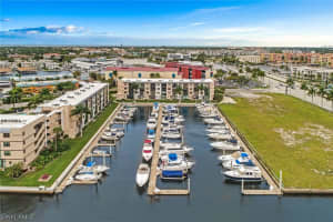 801 River Point Dr, Naples, FL 34102, Sold 03/02/20