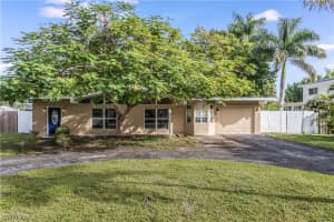 585 Val Mar Dr, Fort Myers, FL 33919, Sold 02/05/20
