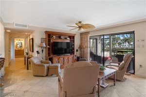 1605 Middle Gulf Dr UNIT 121, Sanibel, FL 33957, Sold 10/09/20