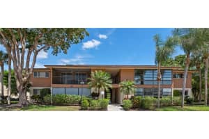5713 Foxlake Dr APT 5, North Fort Myers, FL 33917, Sold 05/22/20