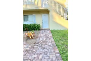 8071 Country Rd UNIT 106, Fort Myers, FL 33919, Sold 01/17/20
