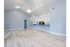 9426 Beverly Ln, Sanibel, FL 33957, Sold 08/24/20