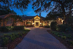 1059 Barcarmil Way, Naples, FL 34110, Sold 11/19/20