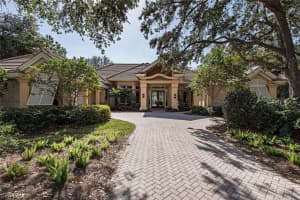 1059 Barcarmil Way, Naples, FL 34110, Sold 11/19/20