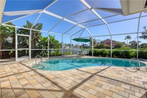 5 Glenview Manor Dr, Fort Myers Beach, FL 33931, Sold 09/09/20