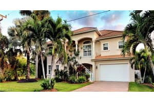 11771 Isle of Palms Dr, Fort Myers Beach, FL 33931, Sold 08/14/20
