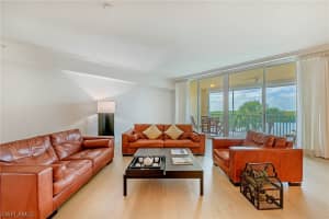 445 Dockside Dr, Naples, FL 34110, Sold 07/08/20
