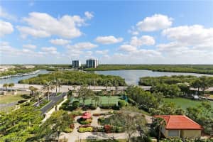 13105 Vanderbilt Dr, Naples, FL 34110, Sold 04/15/20