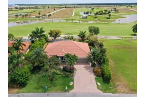 18030 Royal Tree Pkwy, Naples, FL 34114, Sold 09/25/20