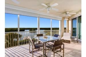 445 Dockside Dr, Naples, FL 34110, Sold 03/15/21