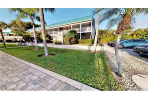 827 E Gulf Dr UNIT B4, Sanibel, FL 33957, Sold 04/30/20