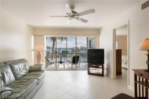 3030 Binnacle Dr, Naples, FL 34103, Sold 12/30/20