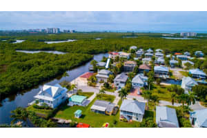 1279 Rainbow Ct, Naples, FL 34110, Sold 04/15/21
