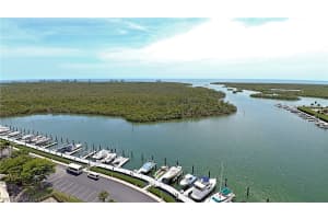 13105 Vanderbilt Dr, Naples, FL 34110, Sold 03/01/21