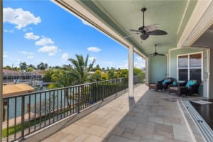 5 Sunview Blvd, Fort Myers Beach, FL 33931, Sold 10/01/20