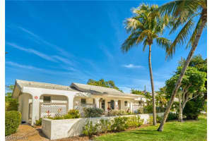 312 Periwinkle Way UNIT 6, Sanibel, FL 33957, Sold 06/29/20