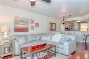 9580 Victoria Ln, Naples, FL 34109, Sold 07/30/20