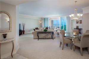 435 Dockside Dr, Naples, FL 34110, Sold 04/30/21
