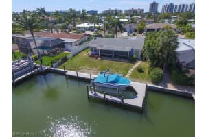 13 Sunview Blvd, Fort Myers Beach, FL 33931, Sold 09/30/20