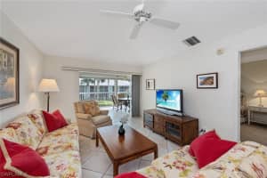 688 W Elkcam Cir, Marco Island, FL 34145, Sold 02/25/21
