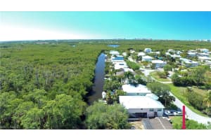 1316 Grand Canal Dr, Naples, FL 34110, Sold 09/29/20