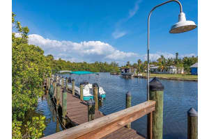 2190 Anchorage Ln, Naples, FL 34104, Sold 02/12/21