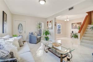 474 Leawood Cir, Naples, FL 34104, Sold 05/01/20